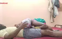 الأولاد يمارسون الجنس مع الأولاد ويستعبدون الذكور بشكل مستقيم والرجال على القضيب.