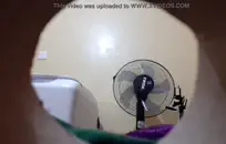 الاستمناء مع دسار بلدي أثناء مشاهدة الإباحية.