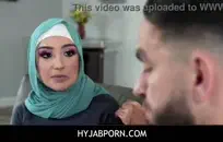 زوجة الهواة المشاغب مع كبير الثدي الطبيعية مارس الجنس و creampied.