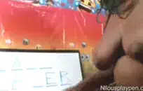 سأقوم بدهن وجهك بهذا الحليب حتى لا تستطيع تحمله.