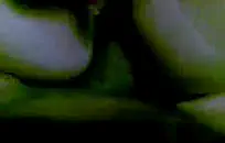 تبتلع الأخت المصاصة الحيوانات المنوية بعد أن قام ابن زوجها بحفر حلقها.