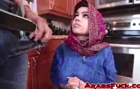 فاتنة شقراء مفلس ورجلها الاستمتاع بممارسة الجنس.