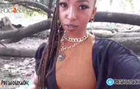 مسمار الشباب الرجيج قبالة في الحمام.