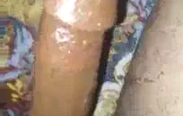 سخيف هذا أحمر الشعر في سن المراهقة عندما تكون والدتها في العمل.